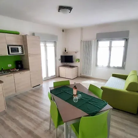 Casa Gemma דירה מאלצ'סינה